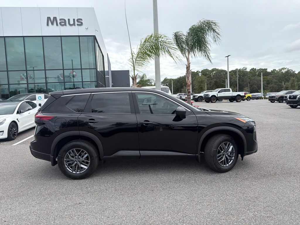 2026 Nissan Rogue S photo 3