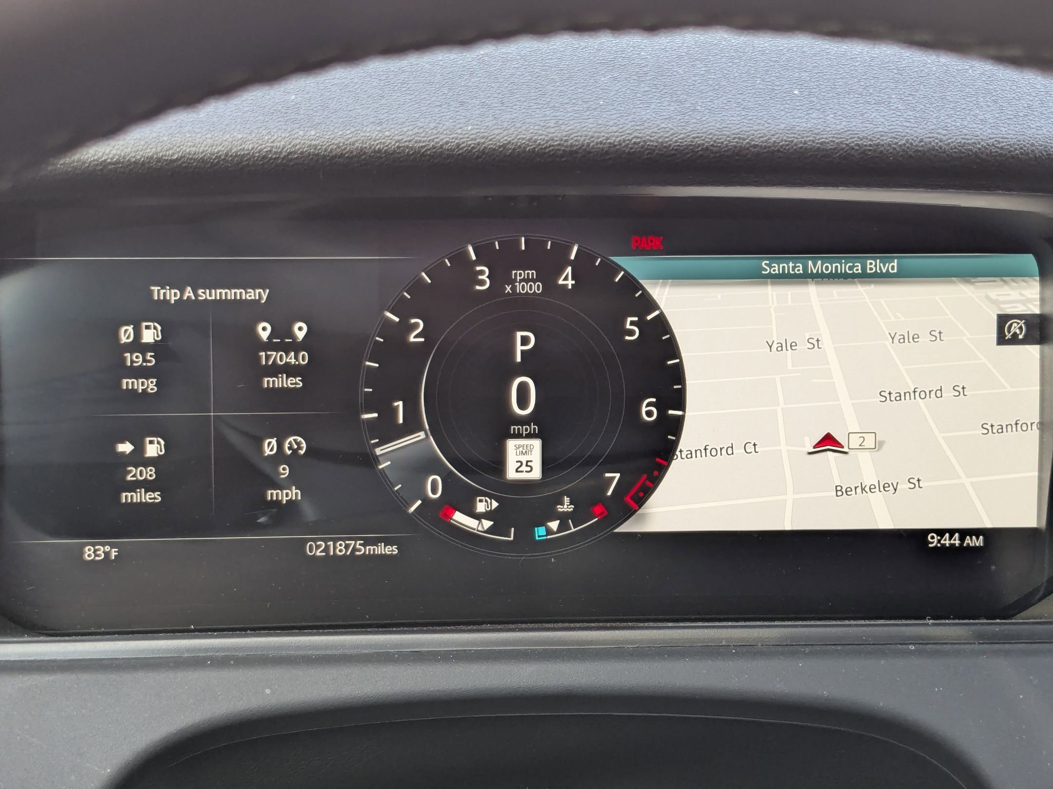 2023 Land Rover Range Rover Velar R-Dynamic S photo 11