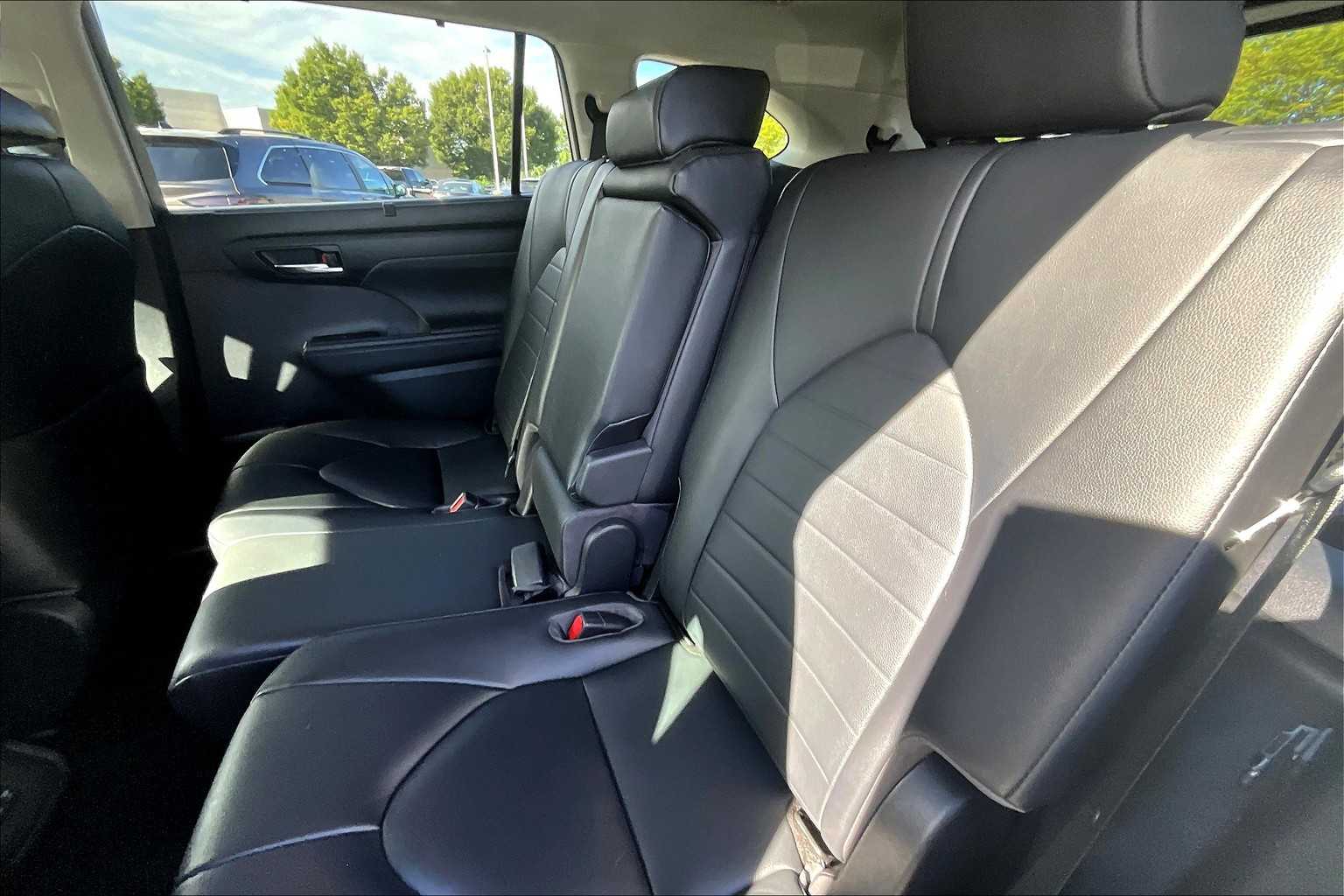 2020 Toyota Highlander XLE photo 11