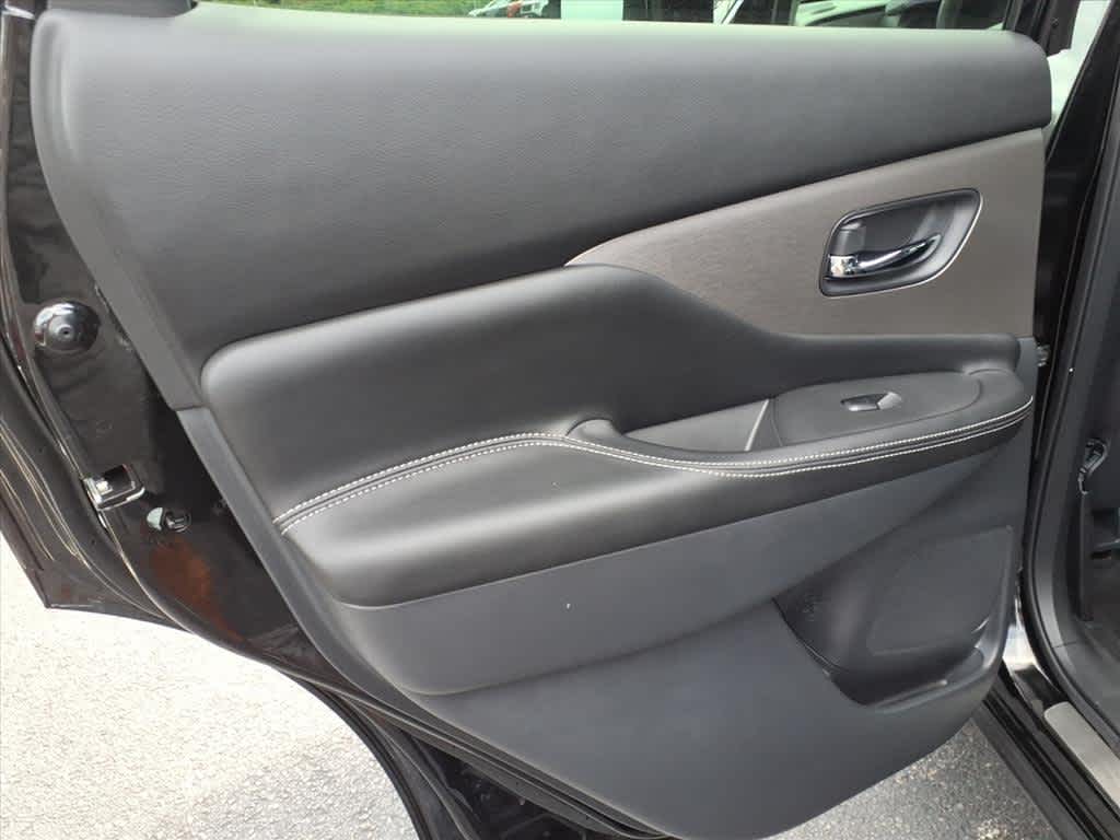 2024 Nissan Murano SV photo 11