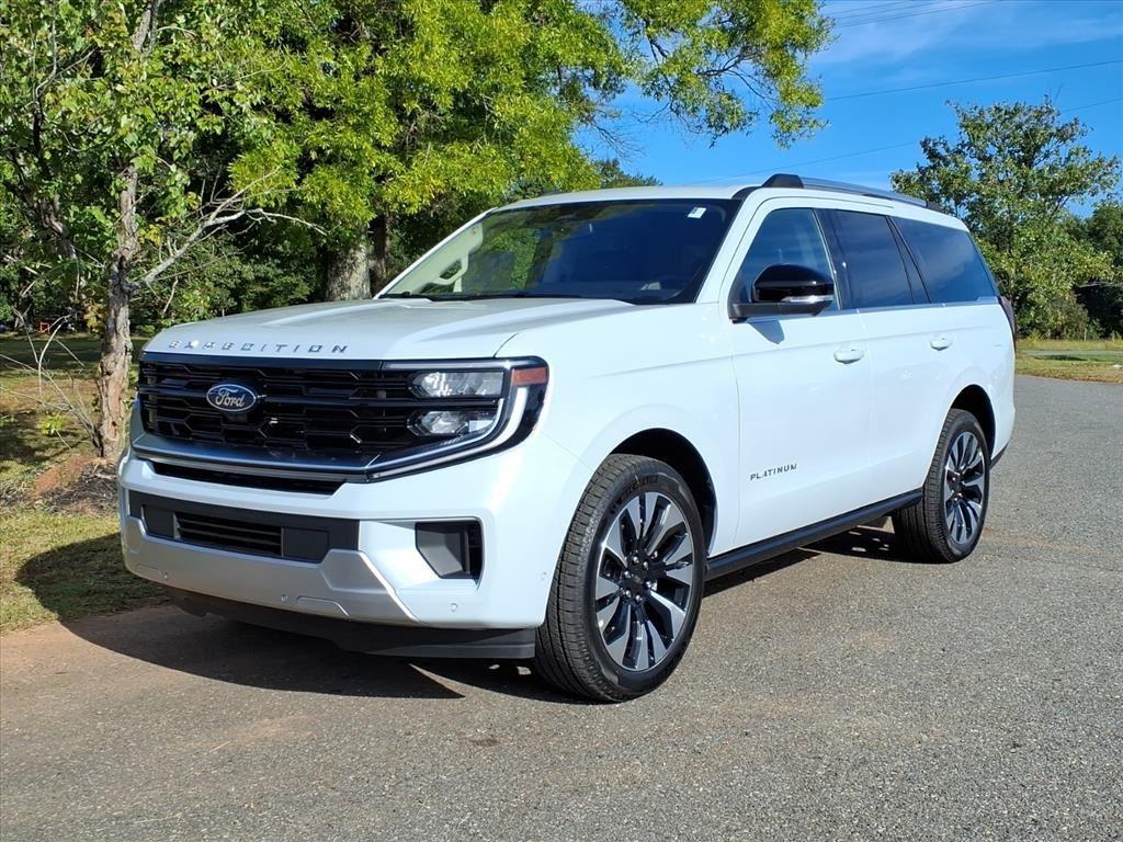 2025 Ford Expedition Platinum's photo