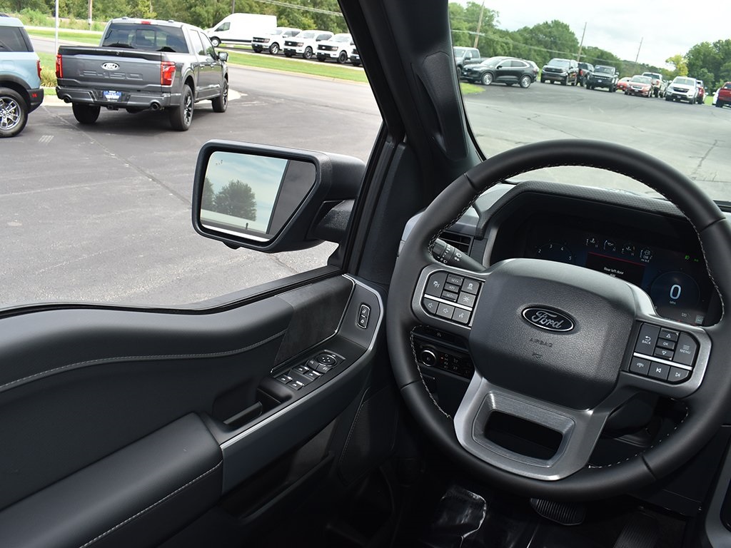 2025 Ford F-150 XLT photo 16
