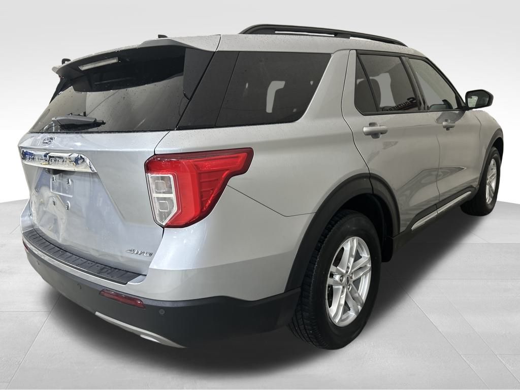 2023 Ford Explorer XLT photo 4