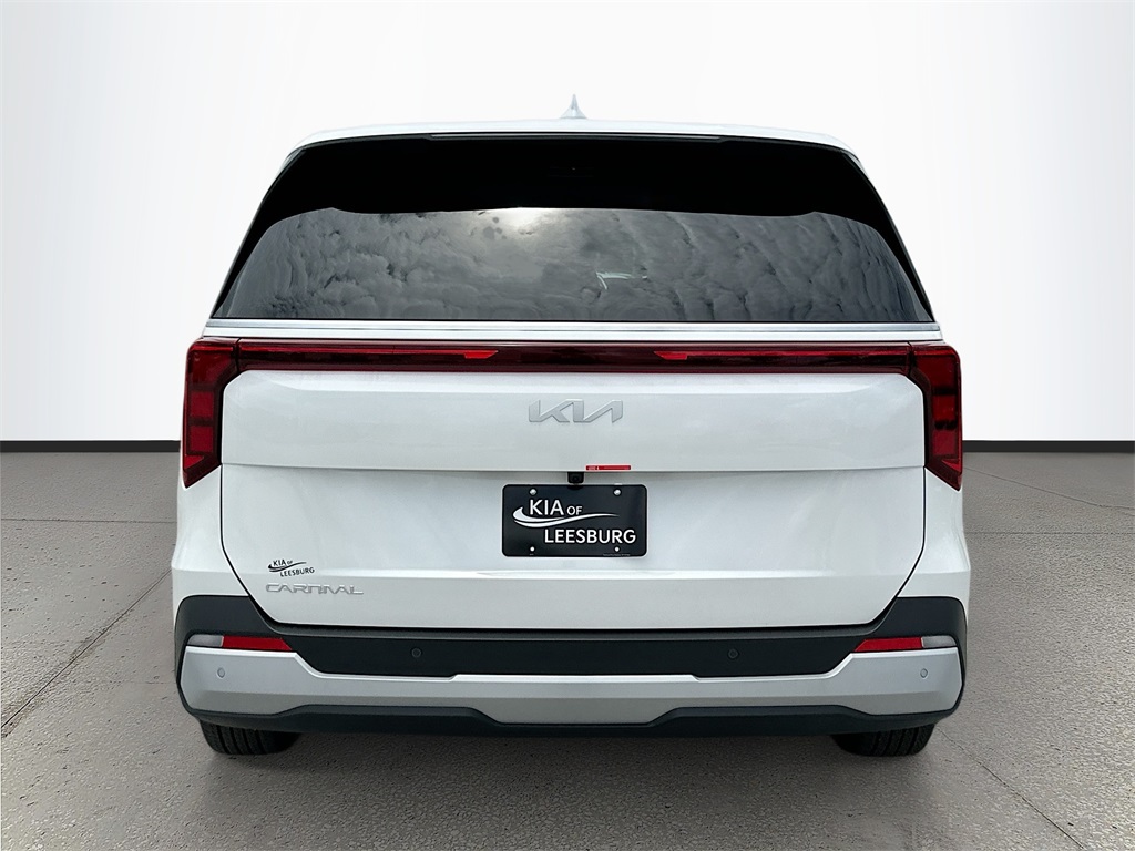 2025 Kia Carnival LXS photo 4