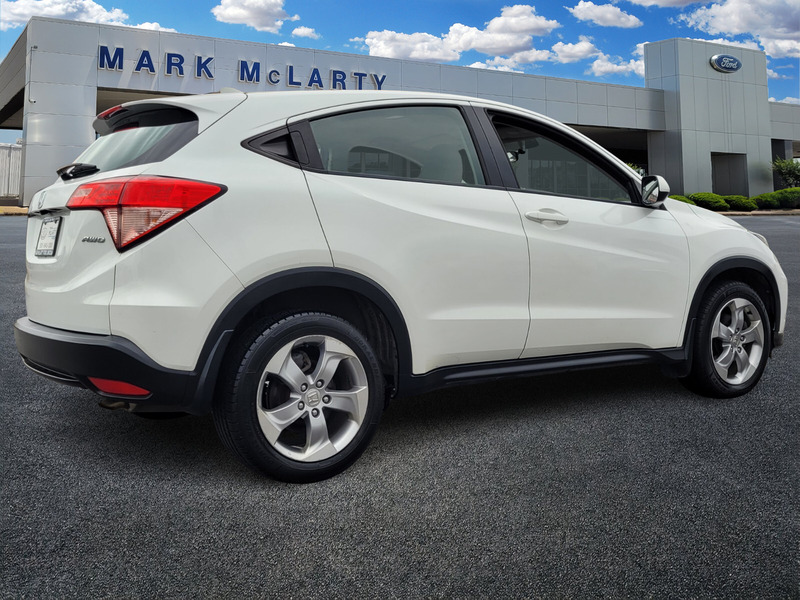 2017 Honda HR-V LX photo 3