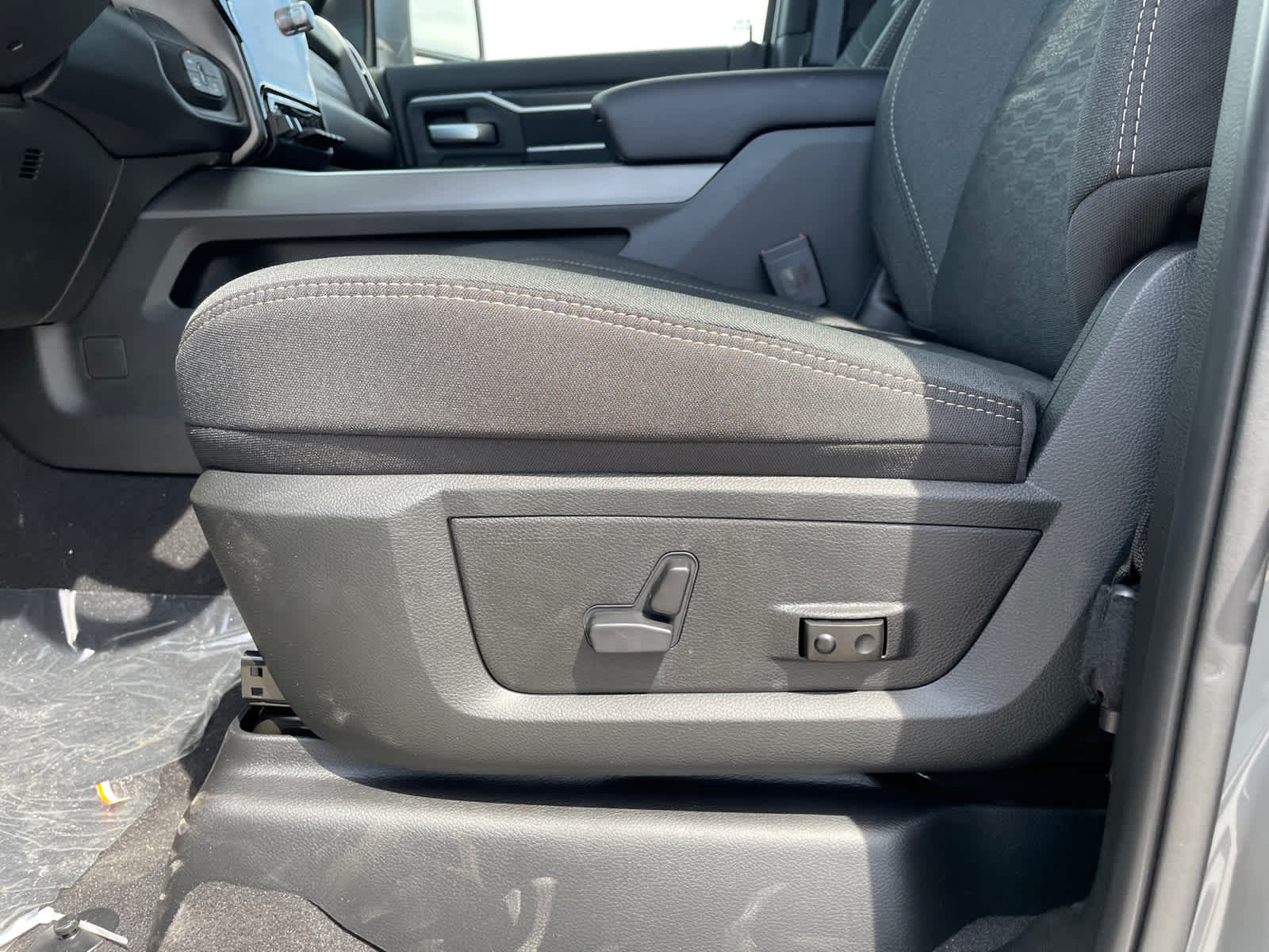 2025 Ram 2500 Big Horn photo 19