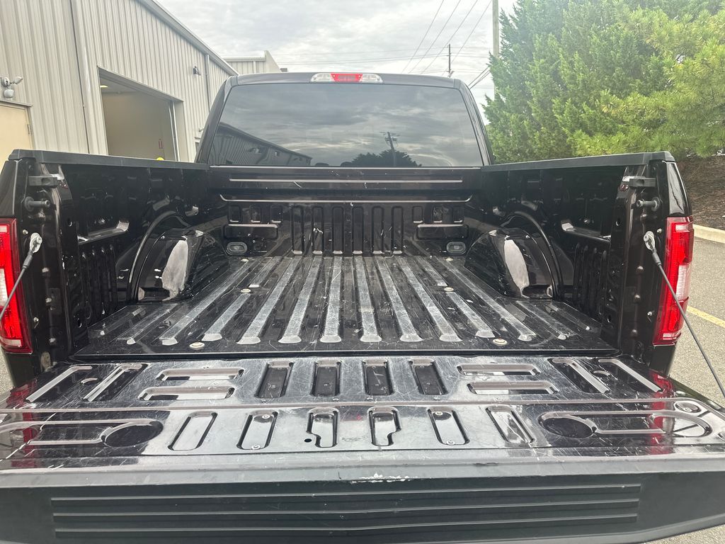 2020 Ford F-150 XLT photo 20