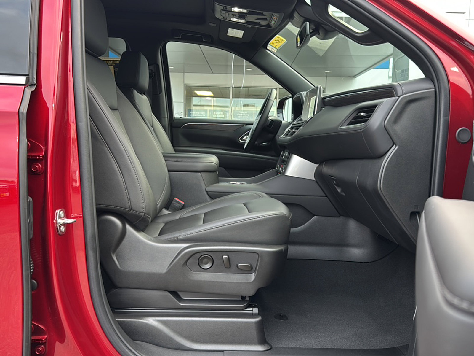2024 Chevrolet Tahoe LT photo 16