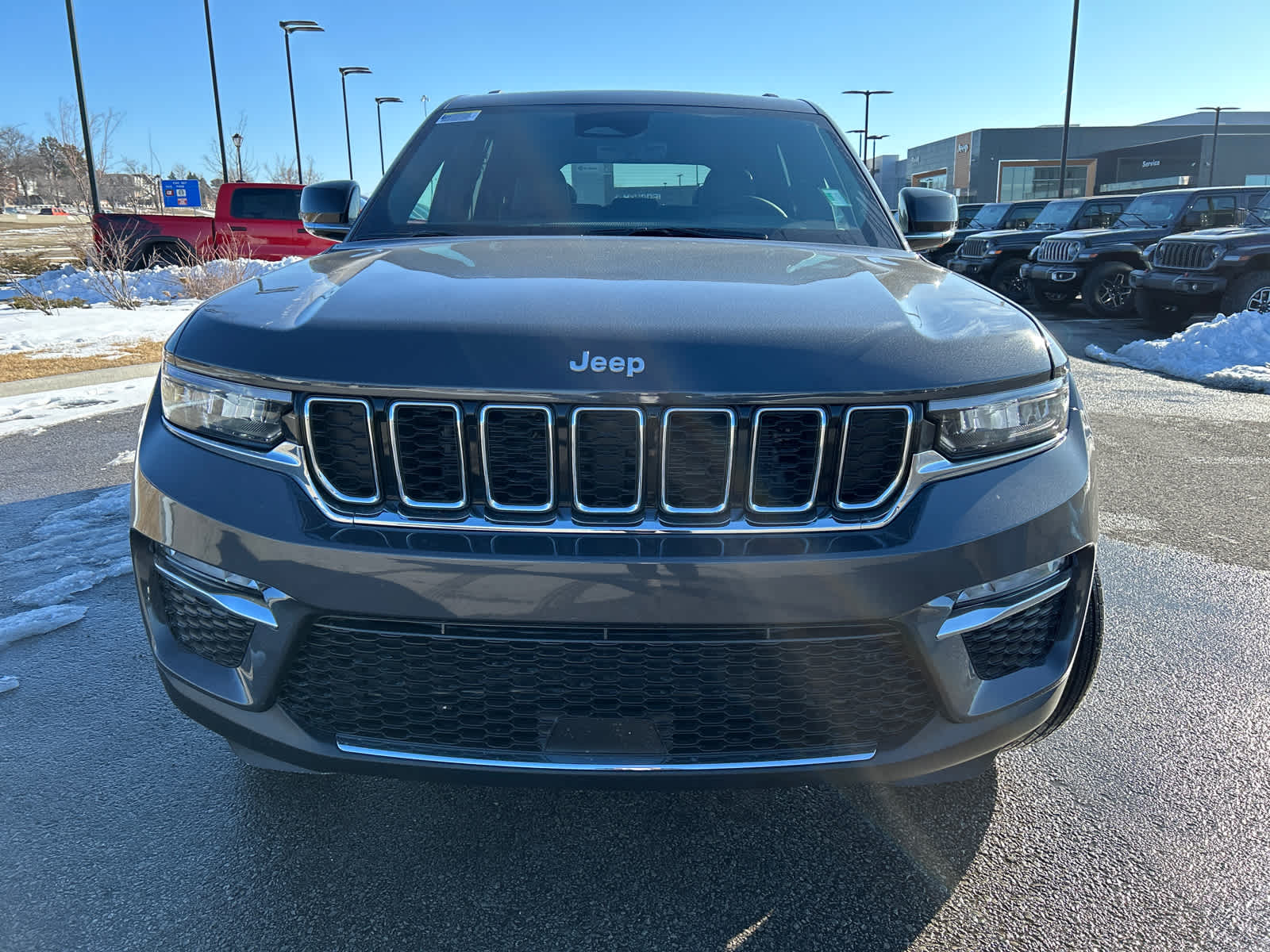 2025 Jeep Grand Cherokee Limited photo 4