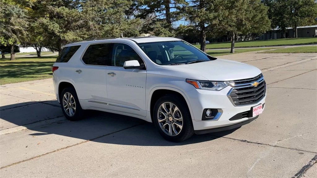 Used 2019 Chevrolet Traverse Premier with VIN 1GNEVKKW4KJ125396 for sale in Oslo, Minnesota