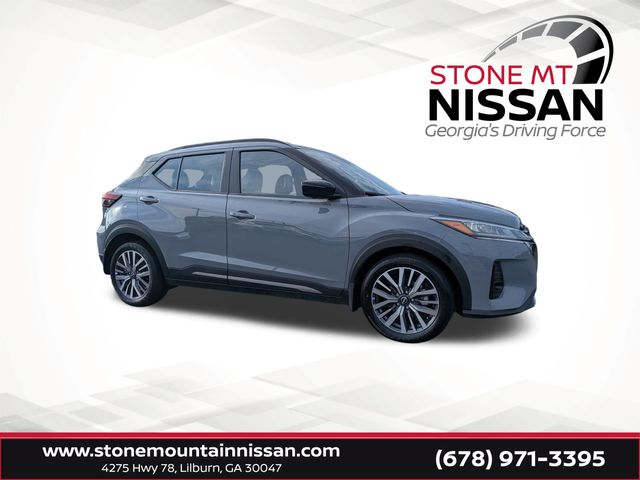 2023 Nissan Kicks SR