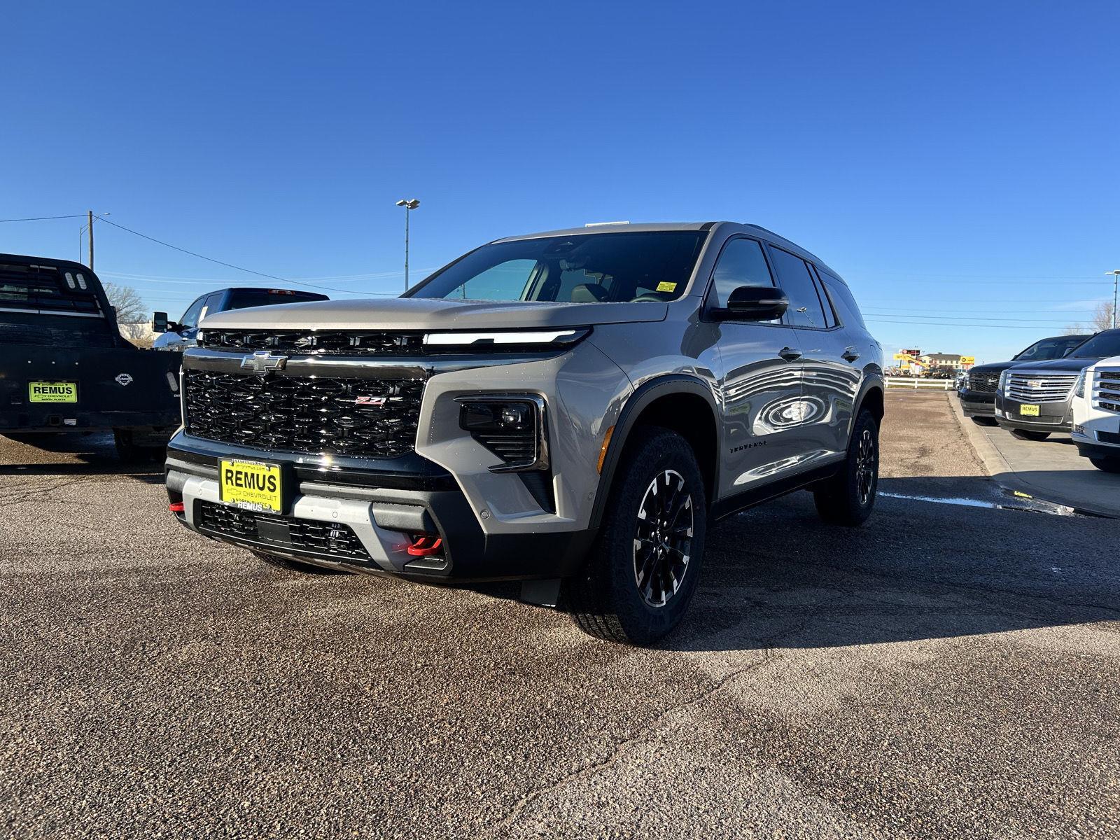 2026 Chevrolet Traverse Z71 photo 3