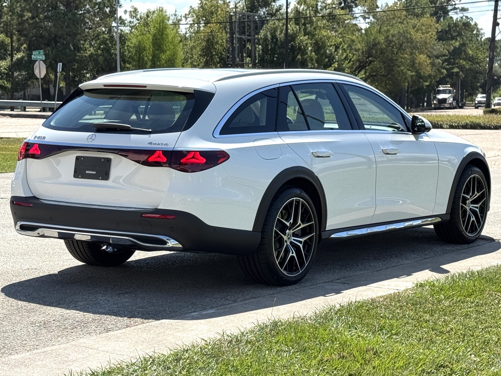2026 Mercedes Benz E 450 4MATIC All-Terrain Wagon photo 3