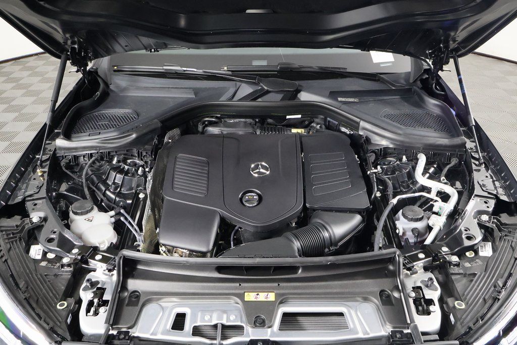 2026 Mercedes Benz GLC 300 photo 8