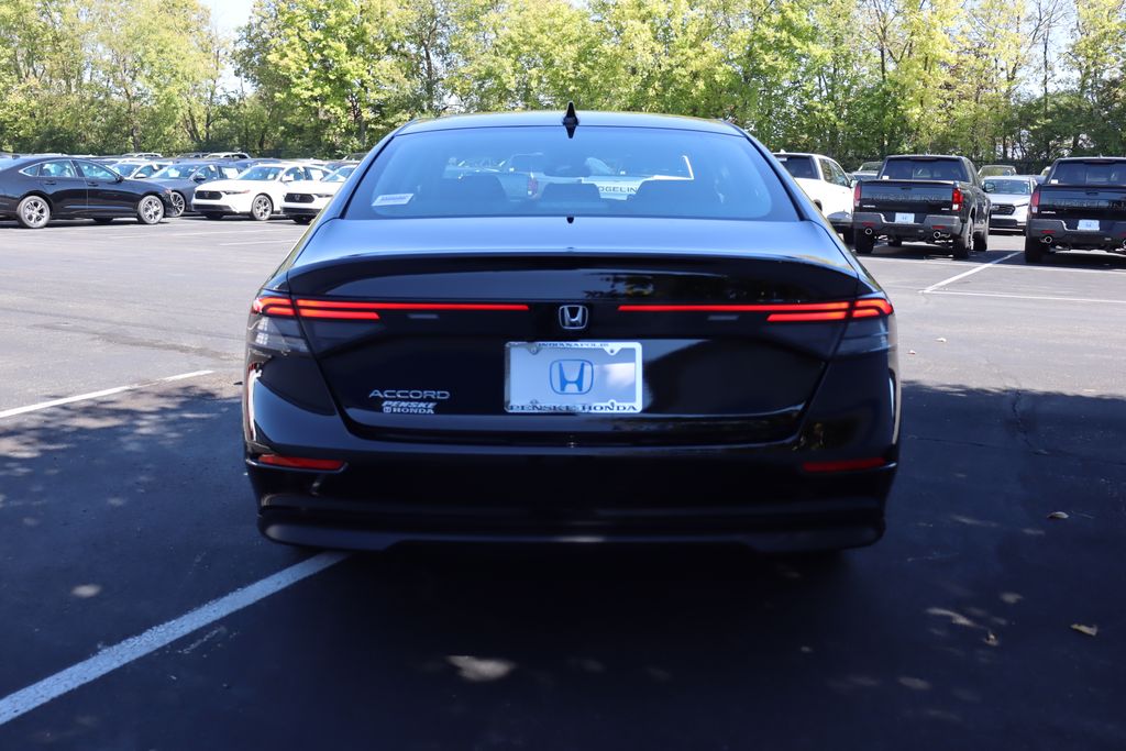 2025 Honda Accord SE photo 2