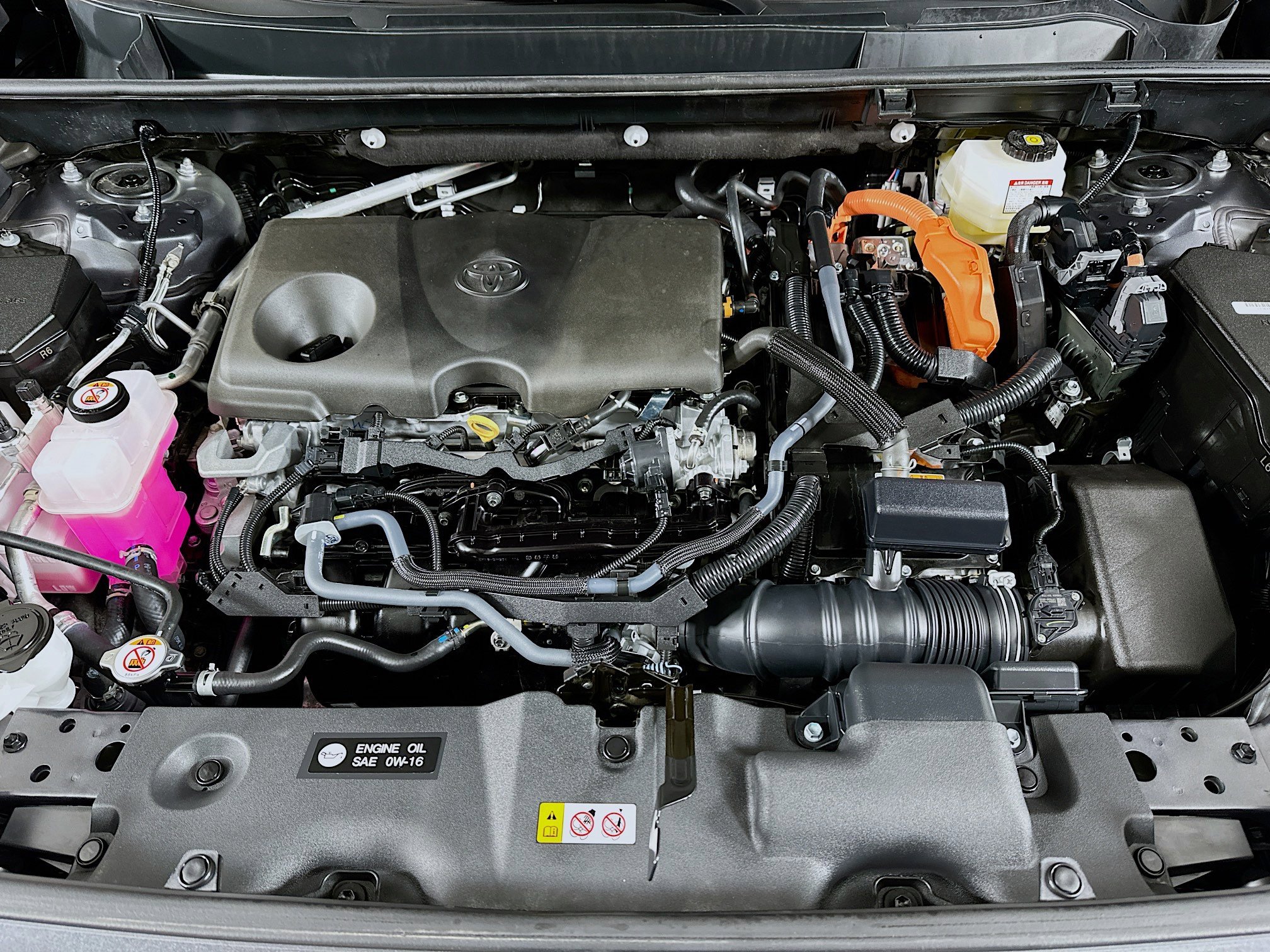 2024 Toyota RAV4 Hybrid XSE photo 25