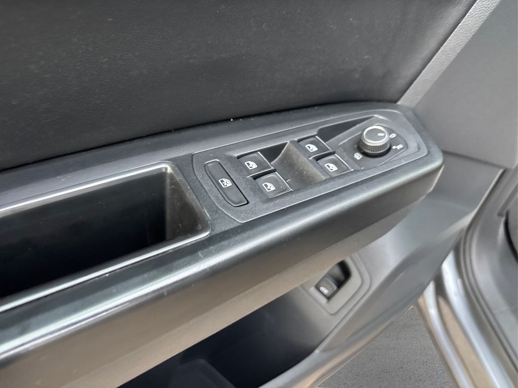 2019 Volkswagen Atlas V6 SE photo 23