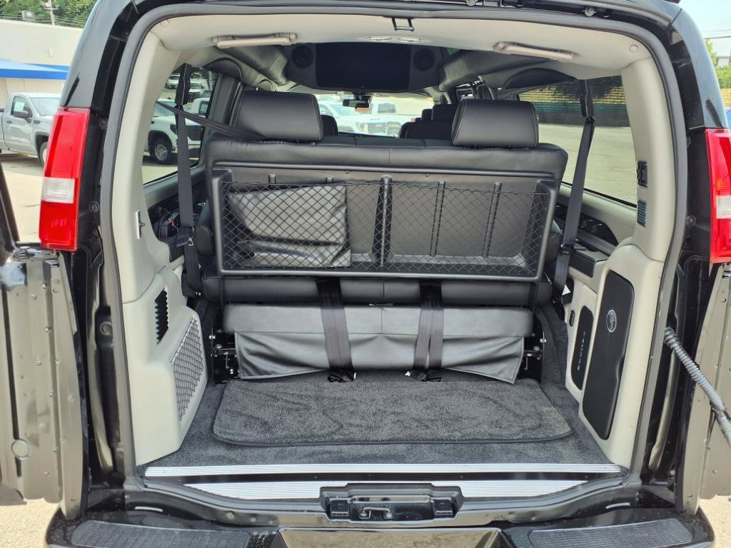 2025 Gmc Savana Cargo 2500 photo 9