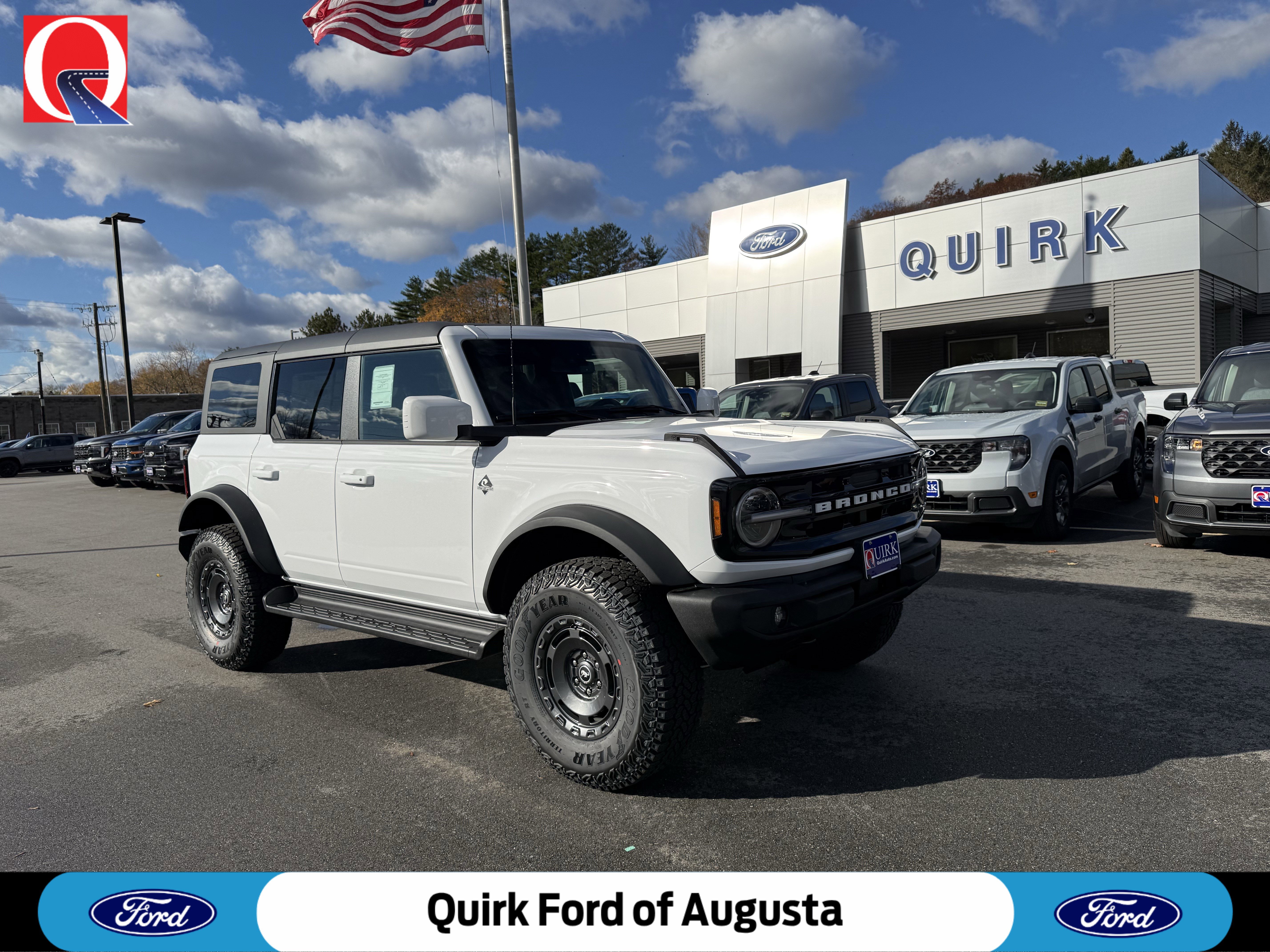 2025 Ford Bronco 4-Door Outer Banks's photo
