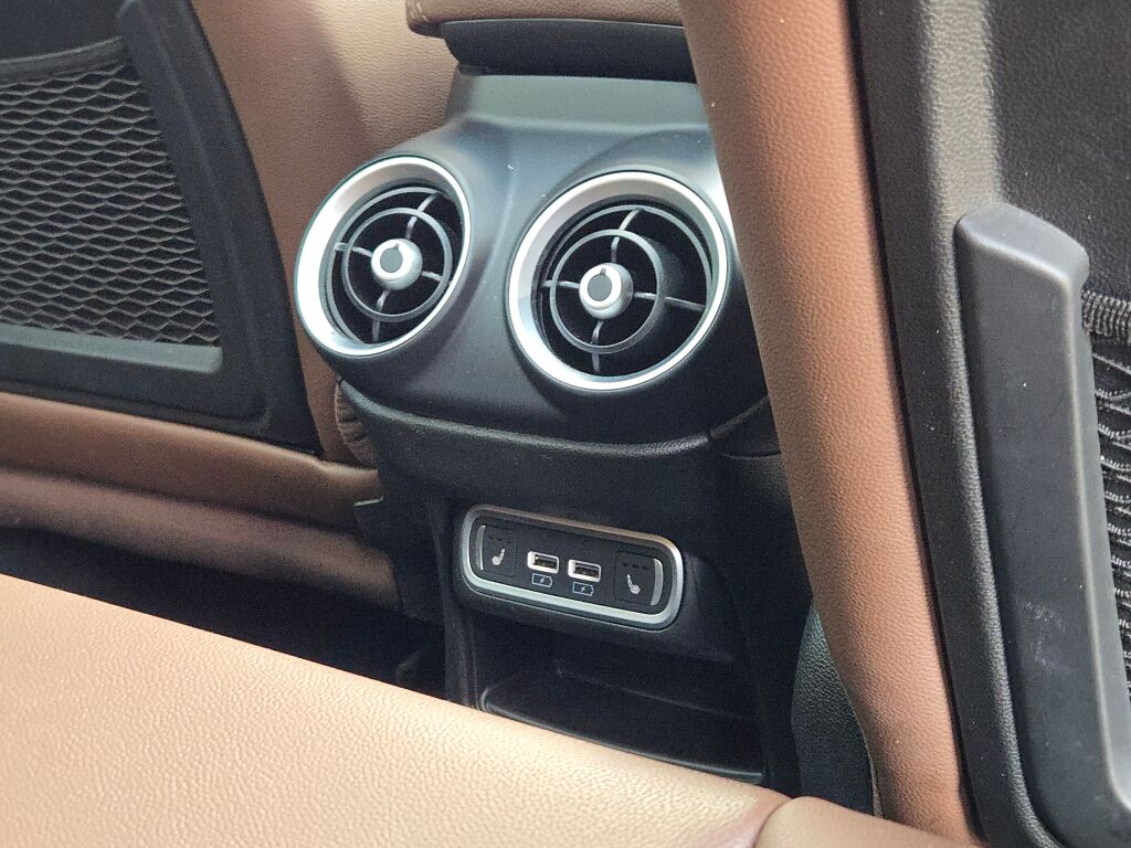 2022 Alfa Romeo Stelvio Ti photo 10
