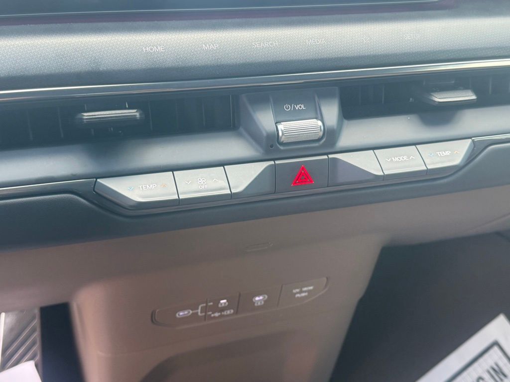 2024 Kia EV9 GT-Line photo 14