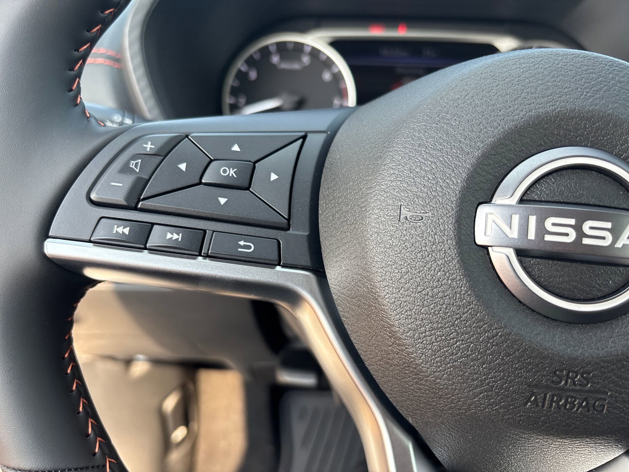 2025 Nissan Sentra SR photo 17
