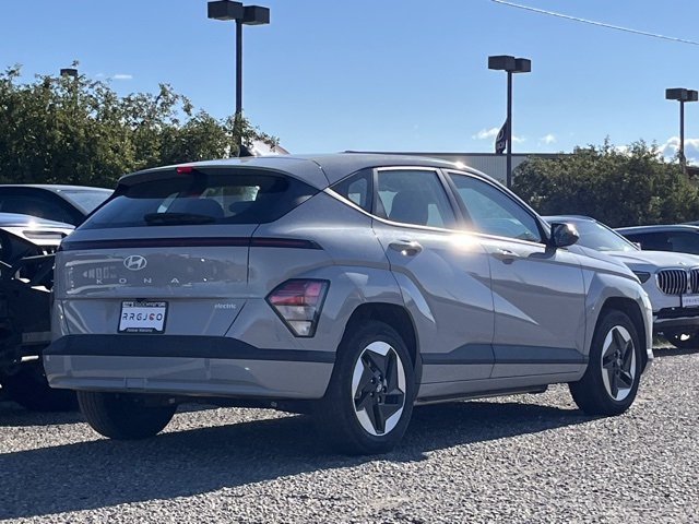 2024 Hyundai Kona Electric SE photo 3