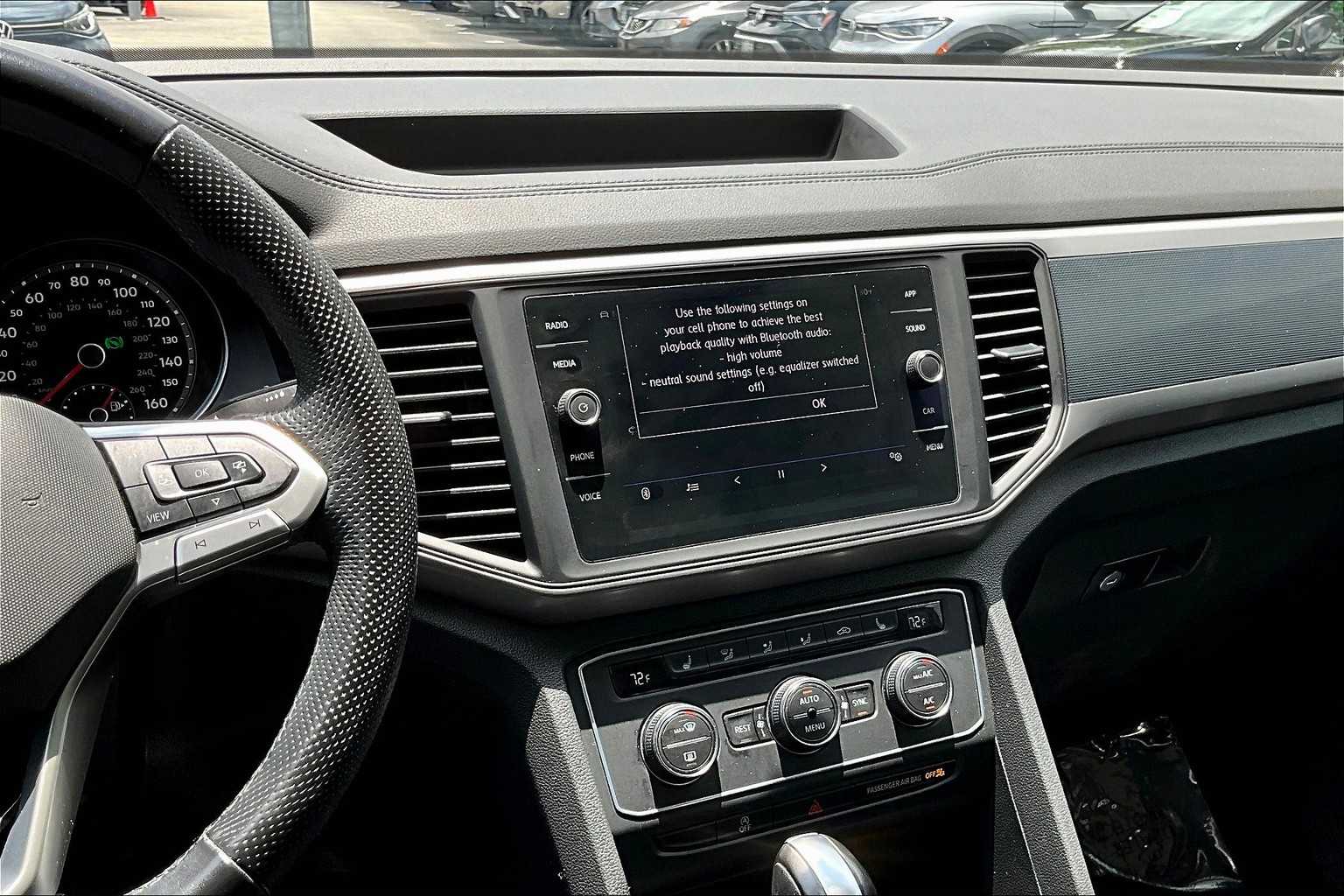 2021 Volkswagen Atlas SE Technology R-Line photo 6