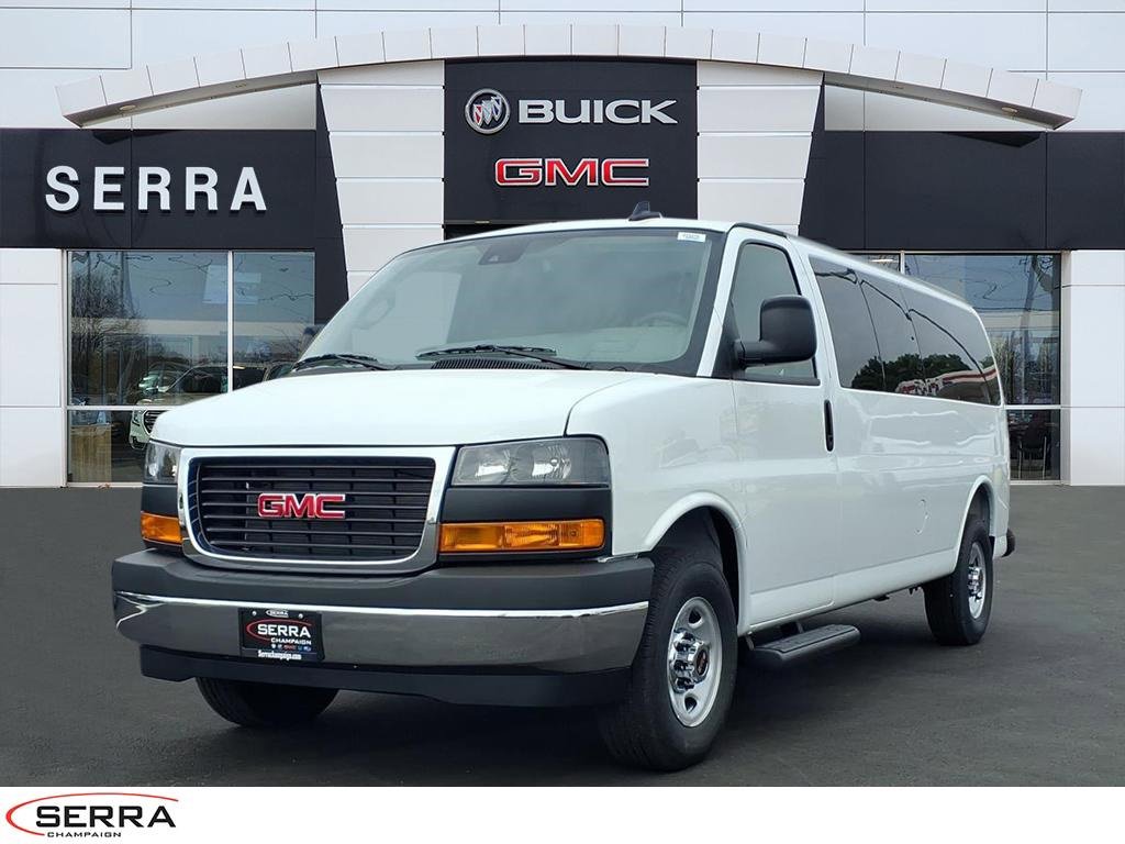 2025 GMC Savana Passenger LT's photo