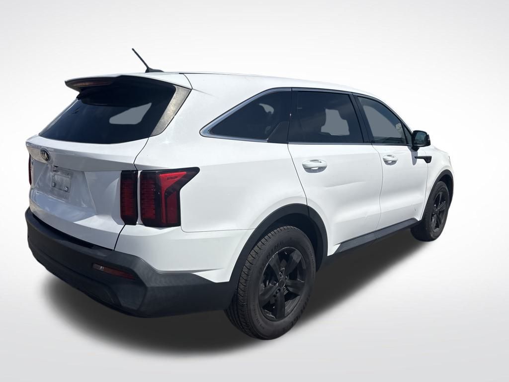 2021 Kia Sorento LX photo 7