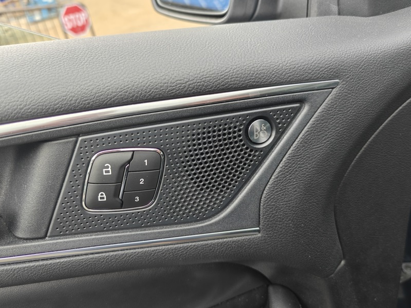 2019 Ford Edge Titanium photo 11
