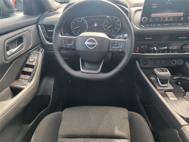2026 Nissan Rogue SV photo 23