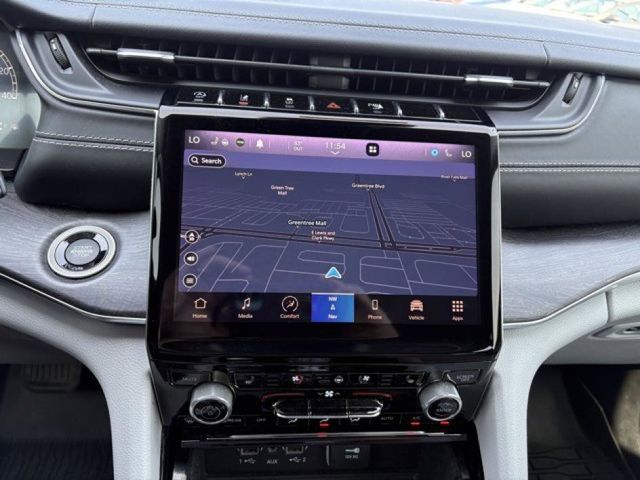 2021 Jeep Grand Cherokee Overland photo 13