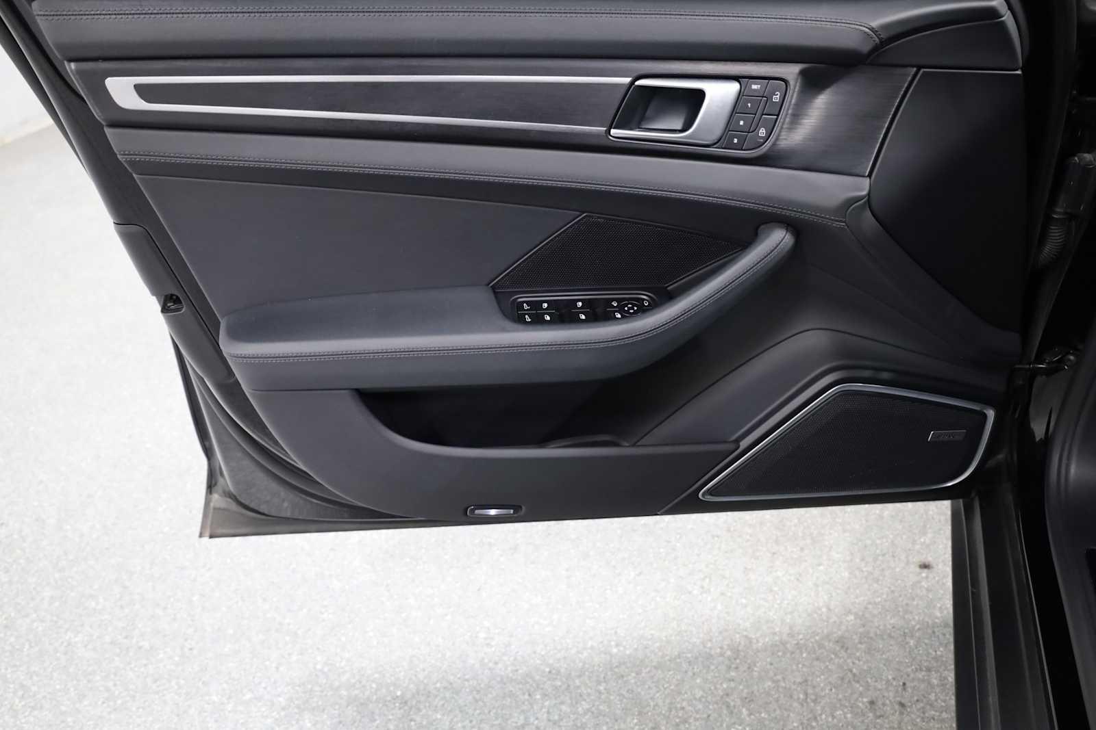 2023 Porsche Panamera 4 photo 14