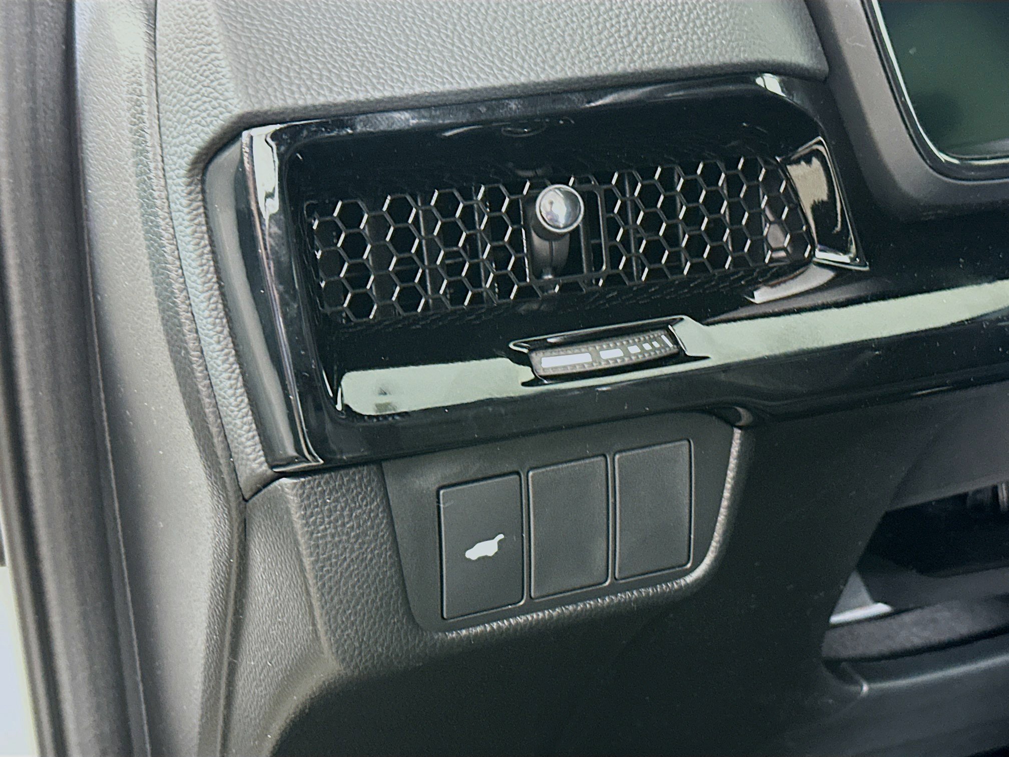 2026 Honda CR-V Hybrid Sport Touring photo 9