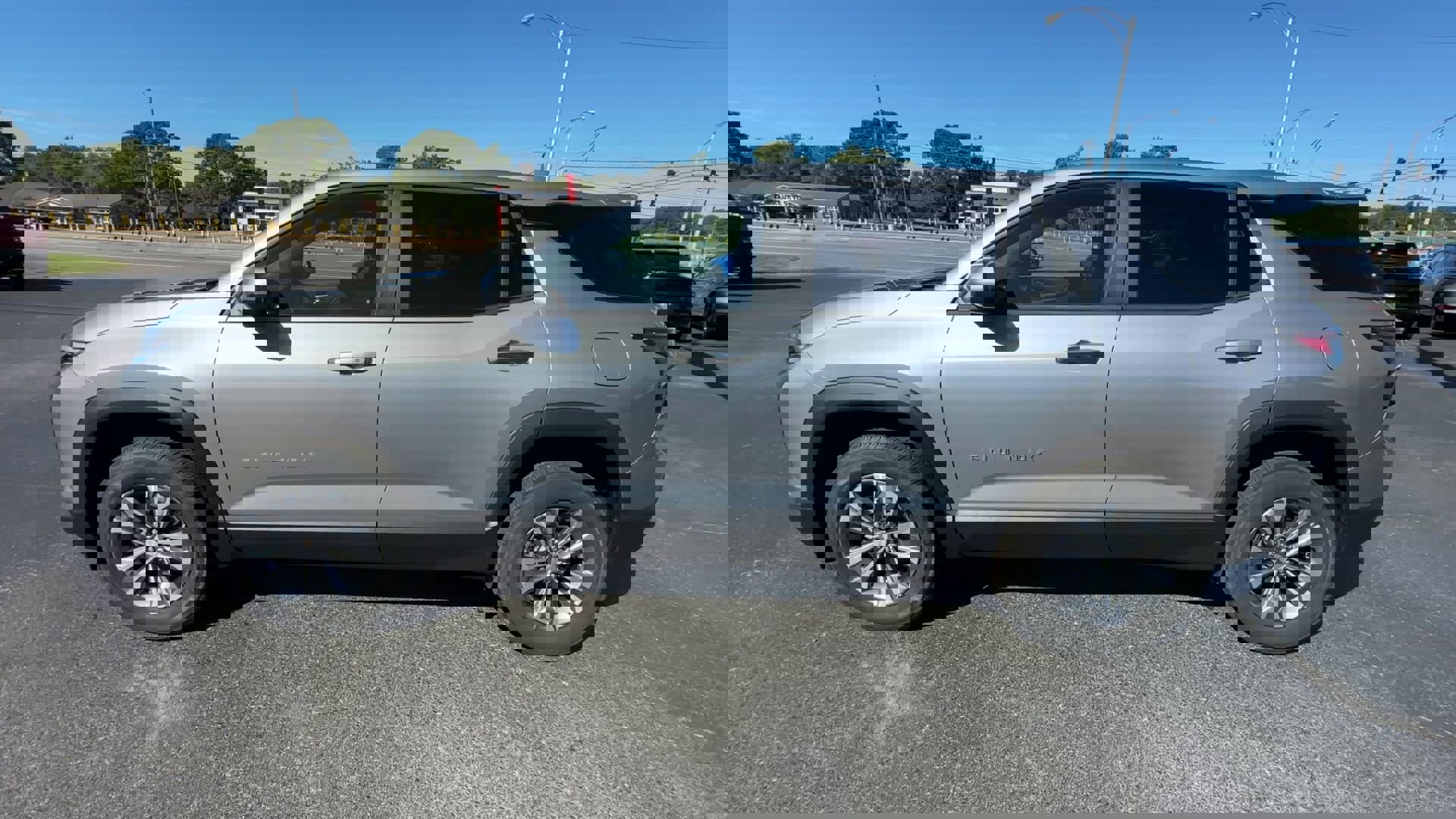 2026 Chevrolet Equinox LT photo 4