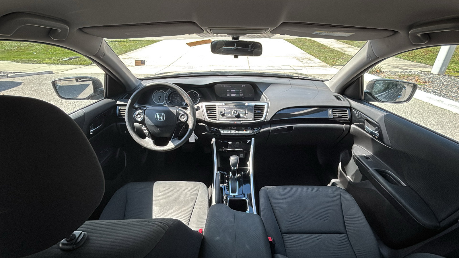 2016 Honda Accord LX photo 20