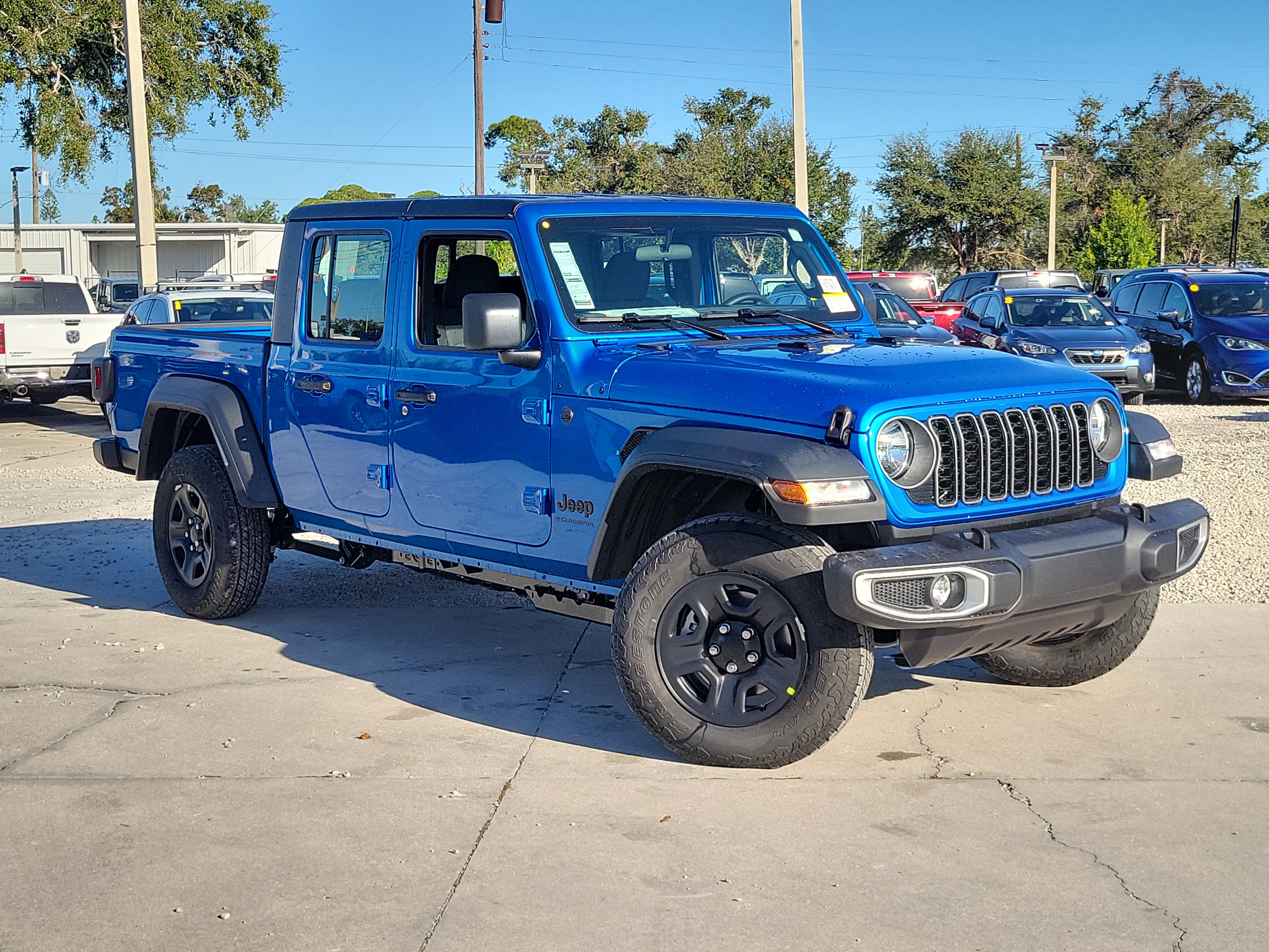 2026 Jeep Gladiator Sport's photo