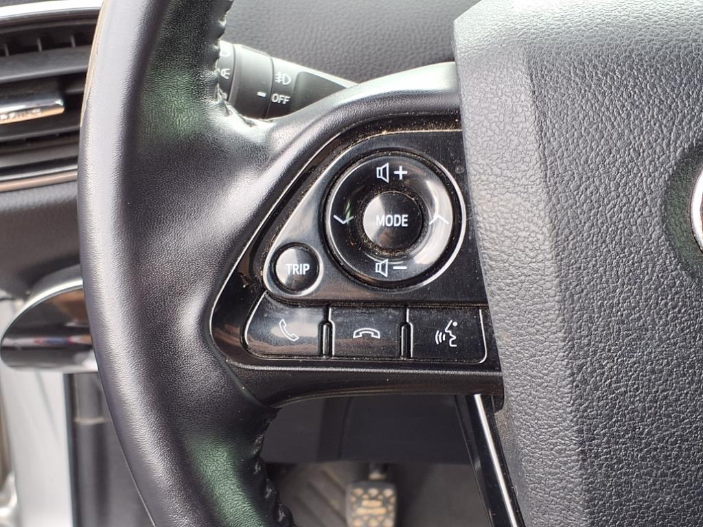 2022 Toyota Prius XLE photo 17