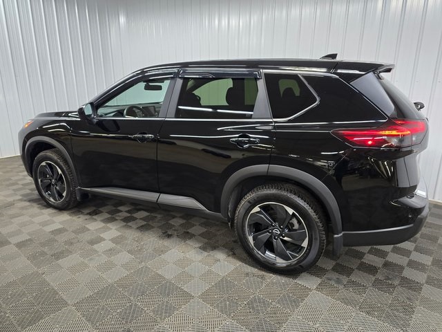 2024 Nissan Rogue SV photo 4