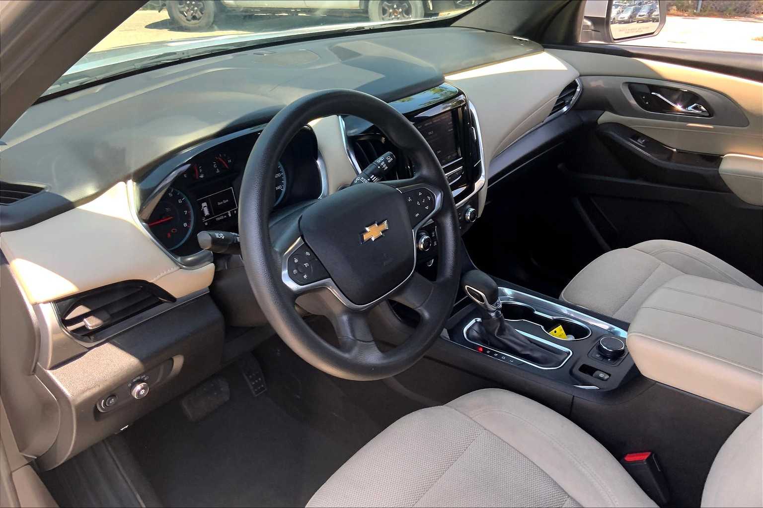 2022 Chevrolet Traverse L photo 15