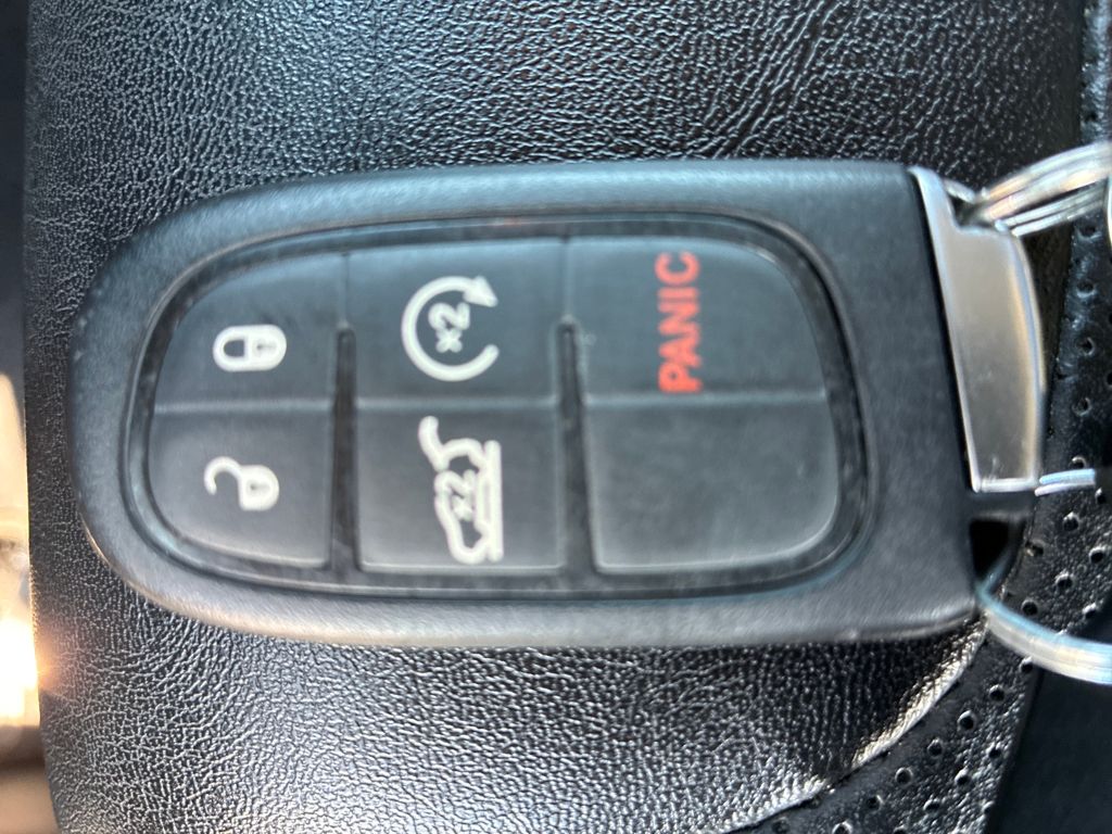 2023 Jeep Cherokee Altitude photo 24