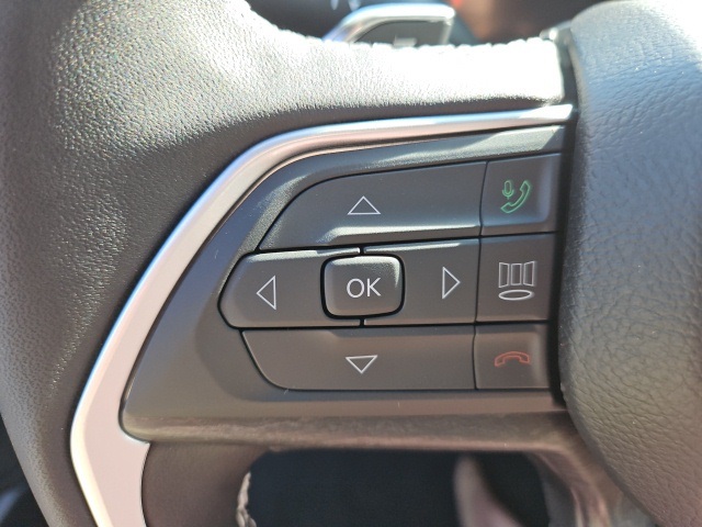 2025 Jeep Grand Cherokee Limited photo 4