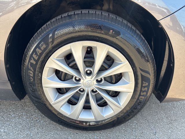 2017 Toyota Camry XLE XSE photo 11