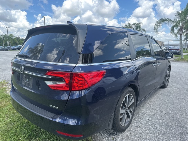2022 Honda Odyssey Touring photo 4