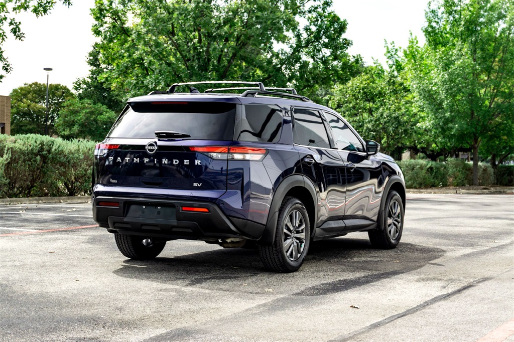 2024 Nissan Pathfinder SV photo 4