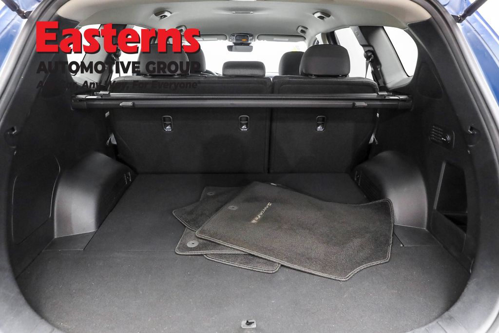 2022 Hyundai Santa Fe SE photo 4