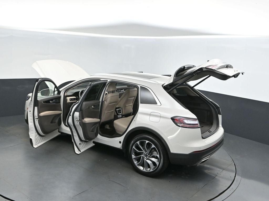 2023 Lincoln Nautilus Reserve photo 2