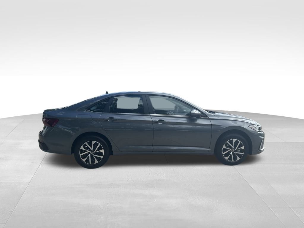 2026 Volkswagen Jetta 1.5T S photo 3