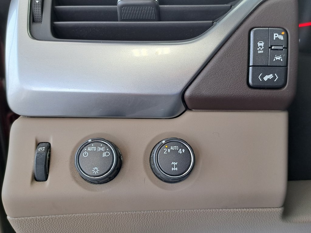 2017 Chevrolet Tahoe LT photo 14